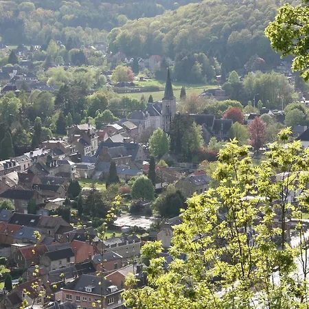 La Fete Au Palais Ξενοδοχείο Lustin