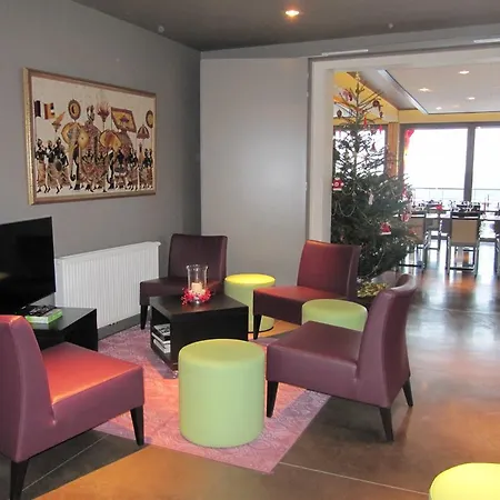 Hotel La Fete Au Palais Lustin