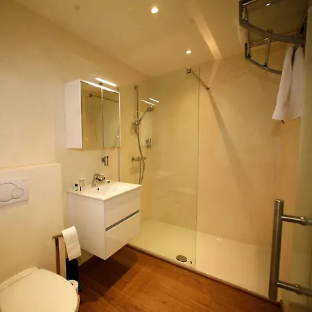 La Fete Au Palais 3* Lustin